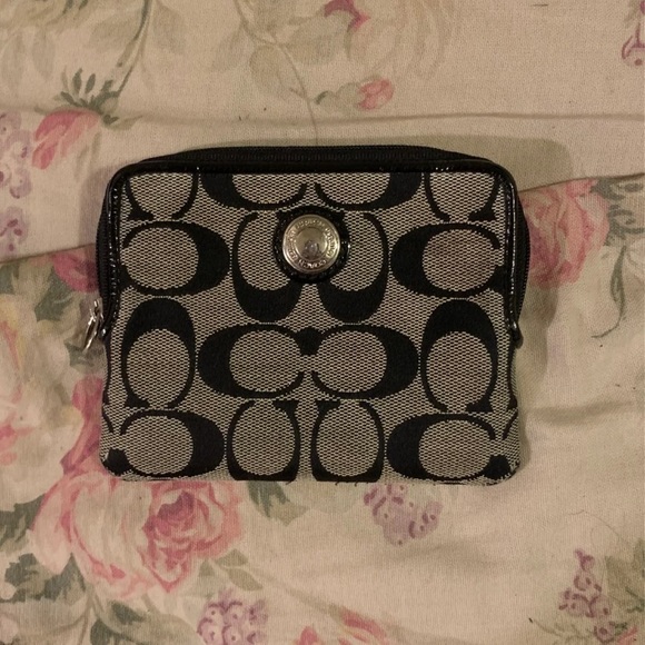 Coach Wallet - Picture 1 of 6